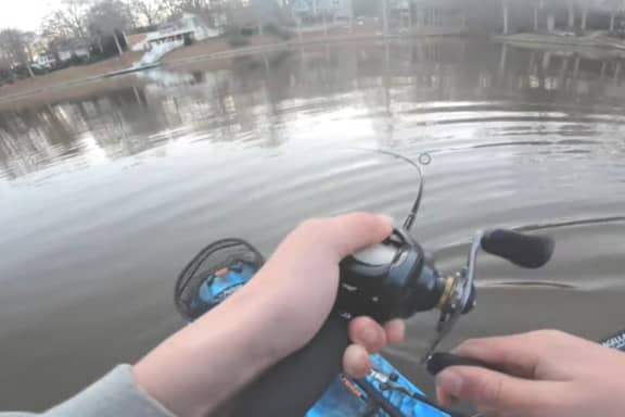 can i use a baitcaster on a spinning rod